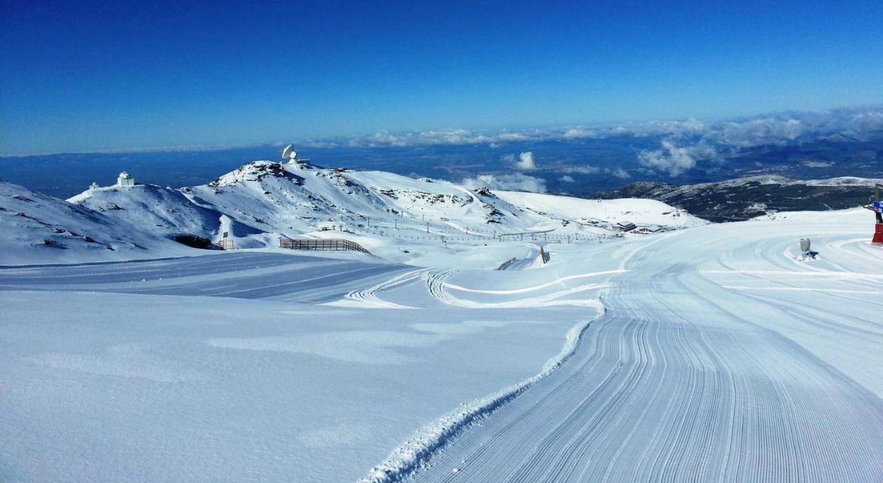 Nuevo Apartamento En Sierra Nevada Con Garaje E Impresionantes Vistas Bagian luar foto